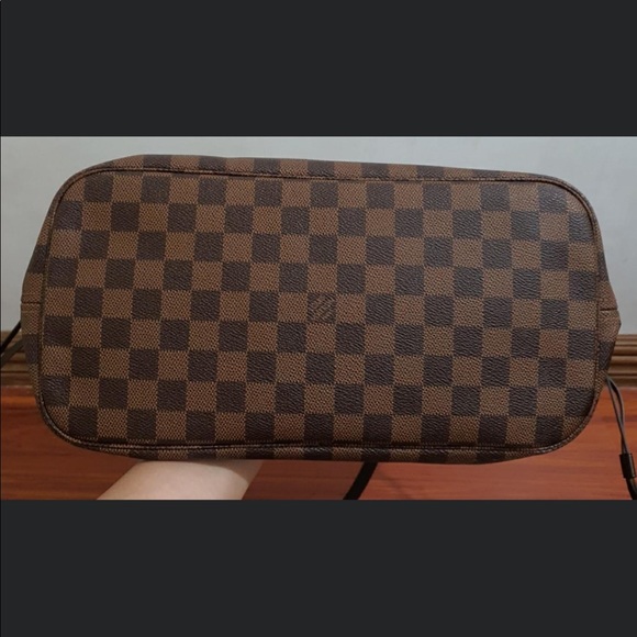 LV Neverfull Damier Ebene MM - Picture 9 of 13